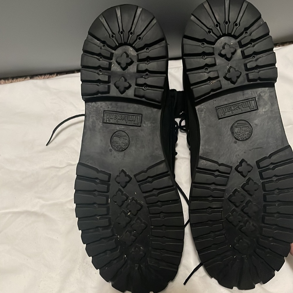 Black Timberlands 🥾 - Picture 4 of 4